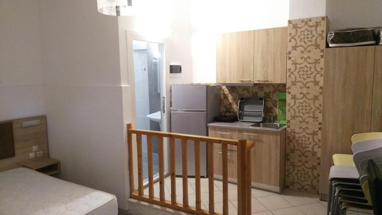 Psarou Apartments Paralia Skotinis Exterior photo